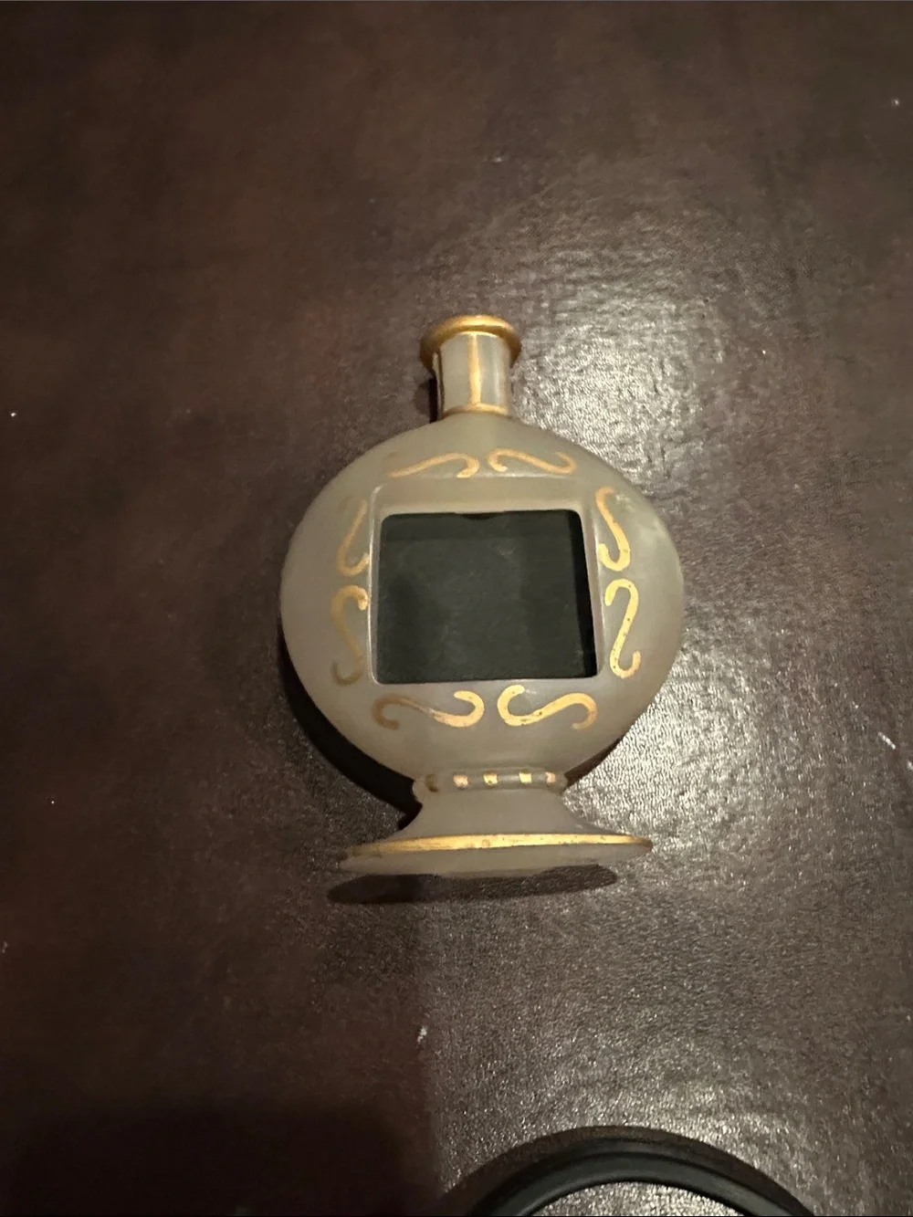 Round Decorative Photo Frame Vase with Gold Accents 1997